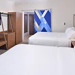 Holiday Inn Express & Suites Madison By Ihg